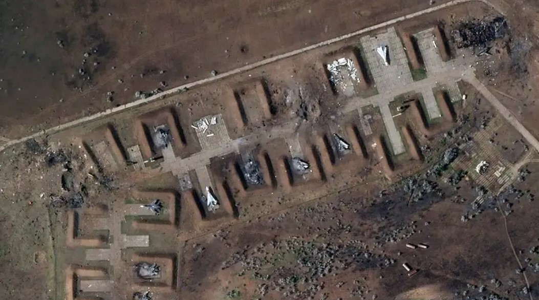 Platforms for attacks: How Russia uses airfields for war and Ukraine's countering options